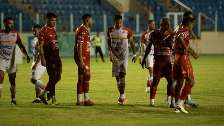 Juazeirense vence em Aracaju, sobe na tabela e fica a dois pontos do G4