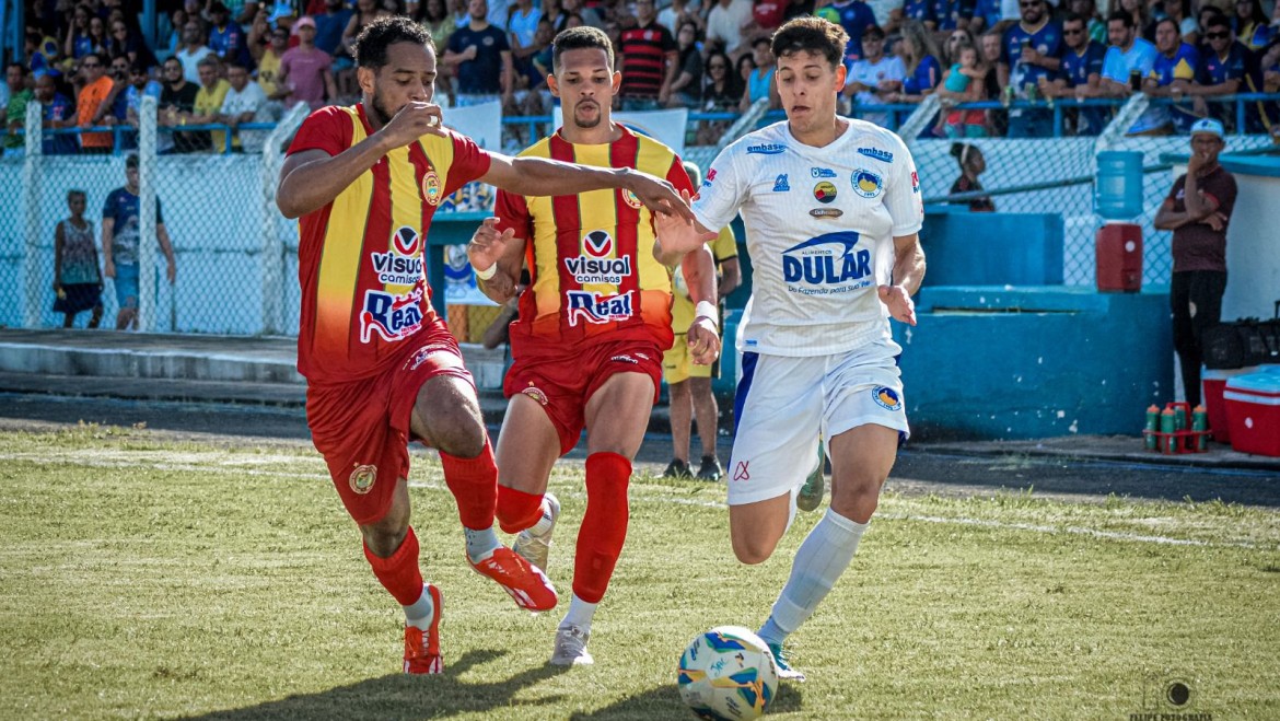 Juazeirense vence, se aproxima do G4 no baiano e se prepara para uma batalha contra o Bahia, pela Copa do Nordeste, nesta quarta (5)