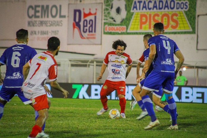 Com time misto Juazeirense empata com o Confiança na despedida da Copa do Nordeste