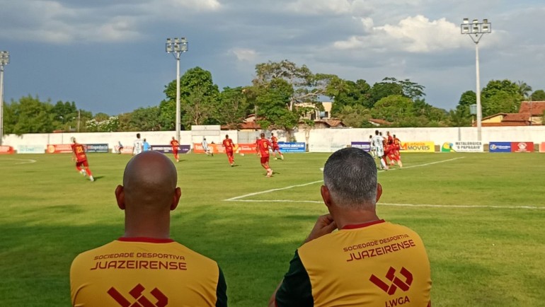 A Juazeirense entrou em campo na tarde desta sexta-feira (19) para mais um teste